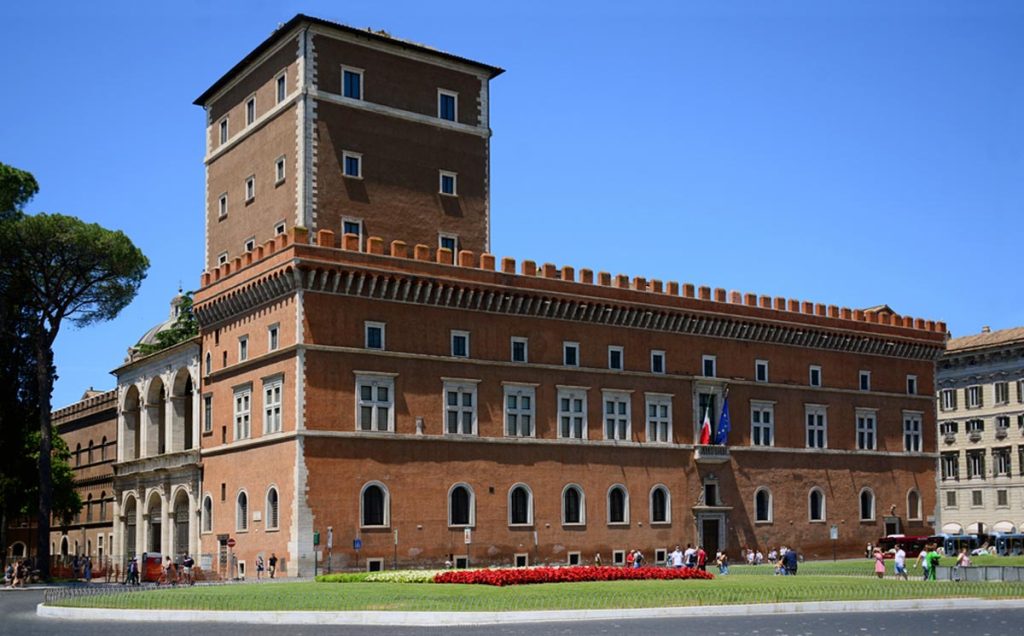 Palais de Venice à Rome (Palais Barbo) : histoire et architecture ...