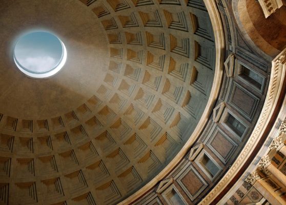 Visite guidée du Panthéon, célèbre pour son dôme et son oculus